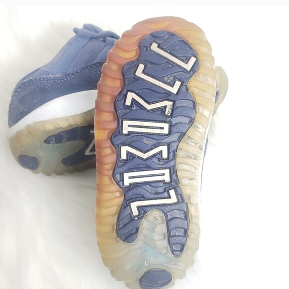 Nike Air Jordan 11 Retro Low Blue White Concord 645107-408 Size 7C - Picture 6 of 7